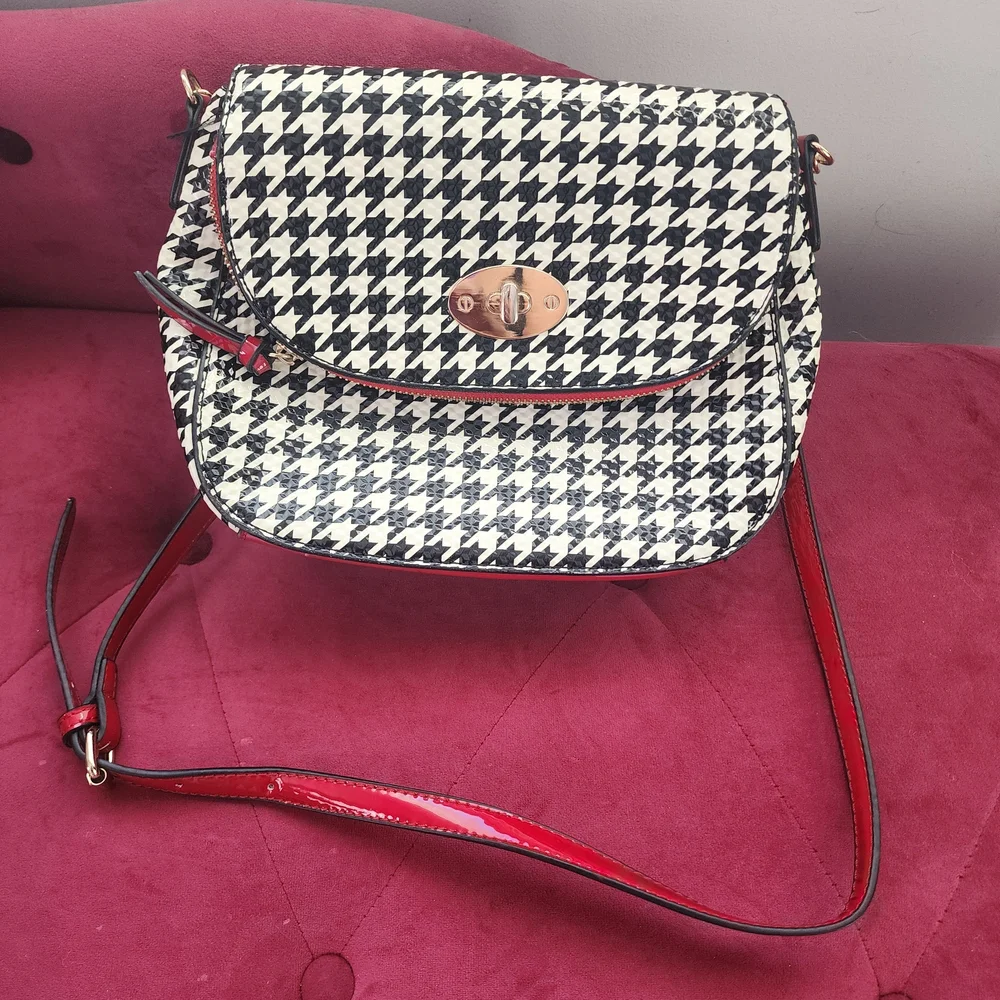 Houndstooth Crossbody Bag With Patent Red Strap And Outling